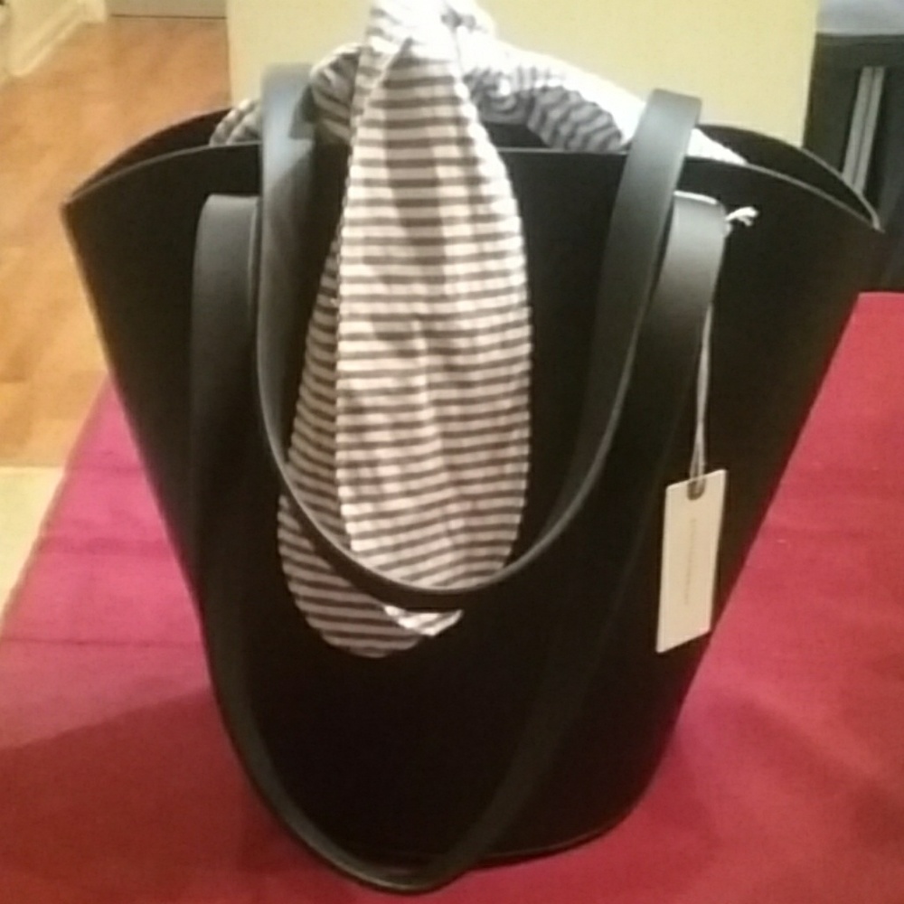 Anthrolopogie Patricia Bucket bag